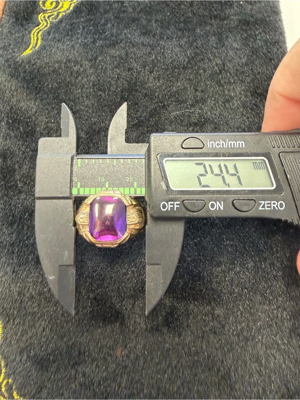10k Yellow Gold Cabochon Amethyst Ring